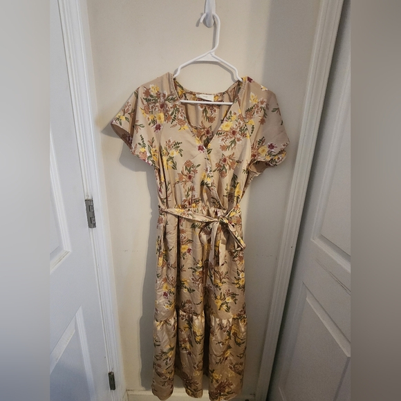 Lucky Brand Floral Tan Beige Wrap Dress Large - Picture 1 of 4
